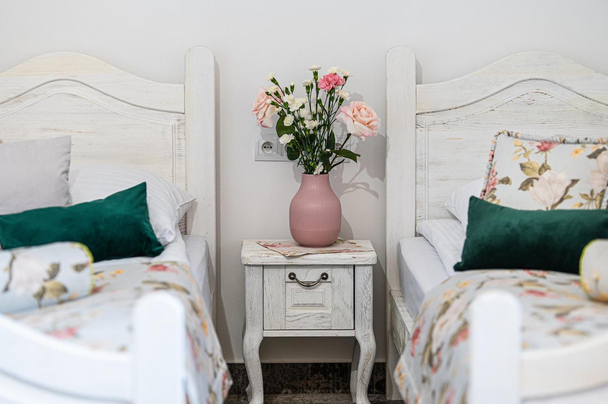 Modra Sikorka Villa Смардзевице Екстериор снимка